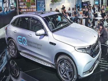 Mercedes-Benz shows first pure electric SUV